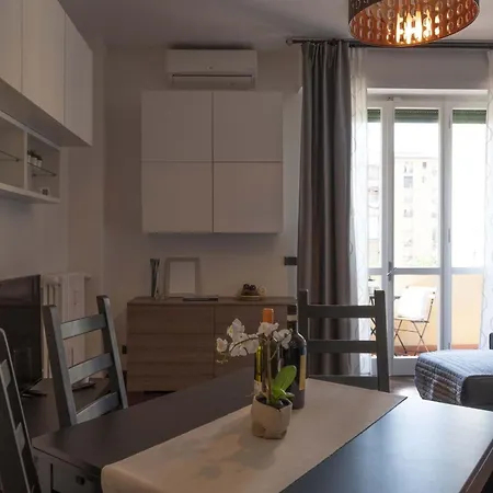Italian Experience-novoli Apartment *